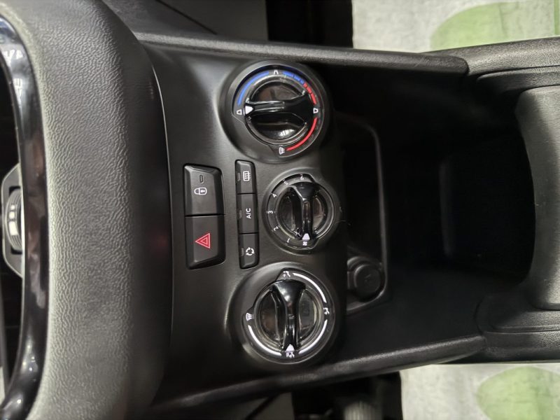 PEUGEOT 208 2012 1.4 HDi Allure