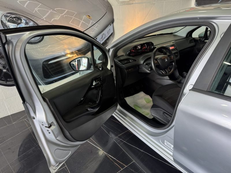 PEUGEOT 208 2012 1.4 HDi Allure