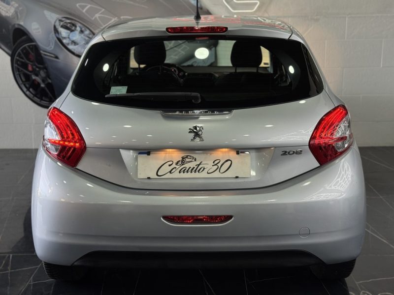 PEUGEOT 208 2012 1.4 HDi Allure