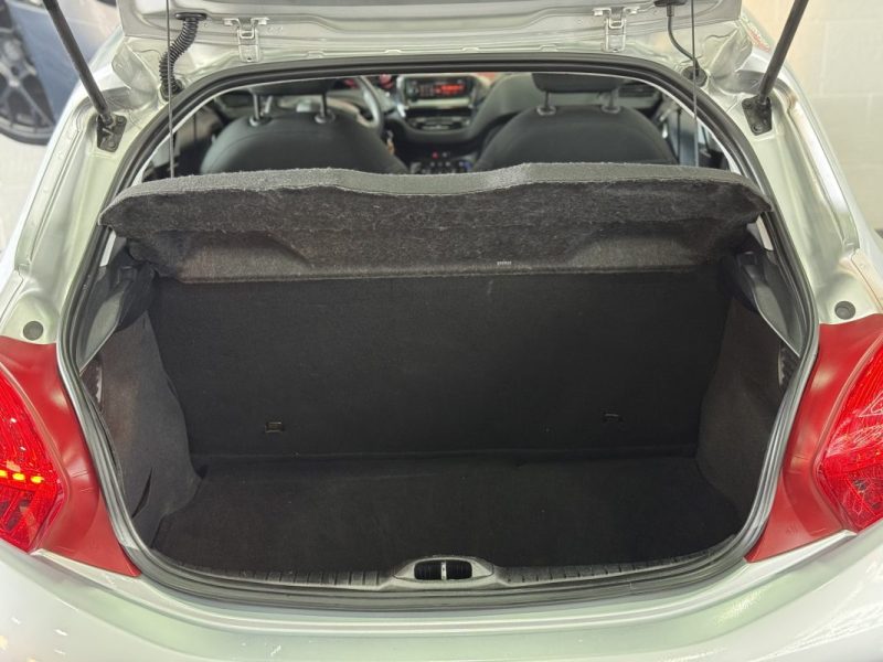 PEUGEOT 208 2012 1.4 HDi Allure