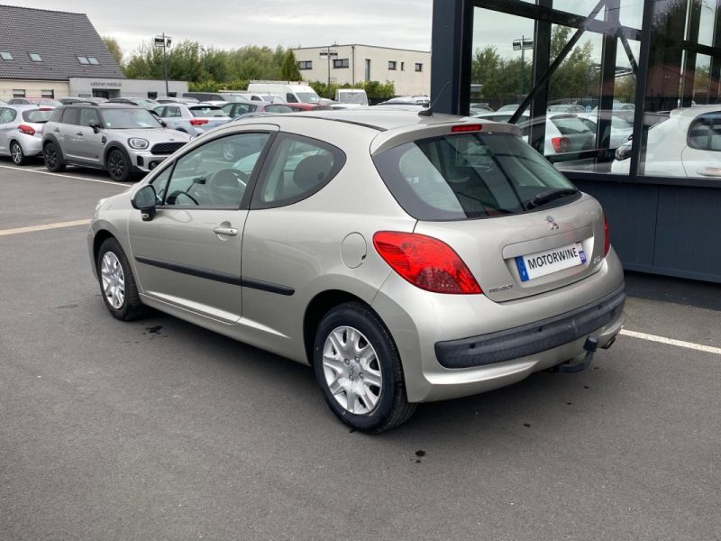 PEUGEOT 207 2009