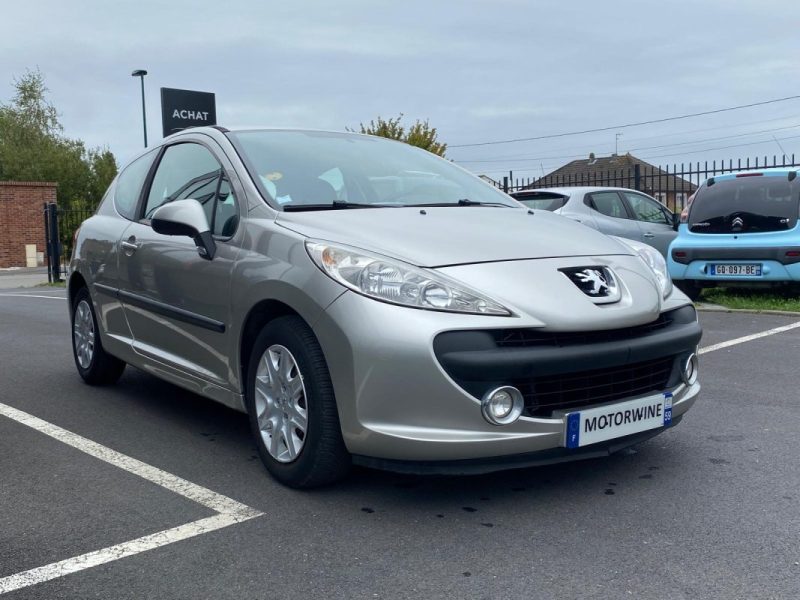 PEUGEOT 207 2009