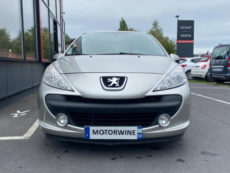 PEUGEOT 207 2009