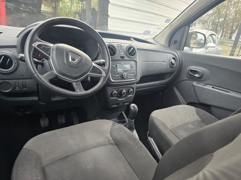 DACIA DOKKER  MONOSPACE 1.2i 115CH TCE SILVER LINE 2017