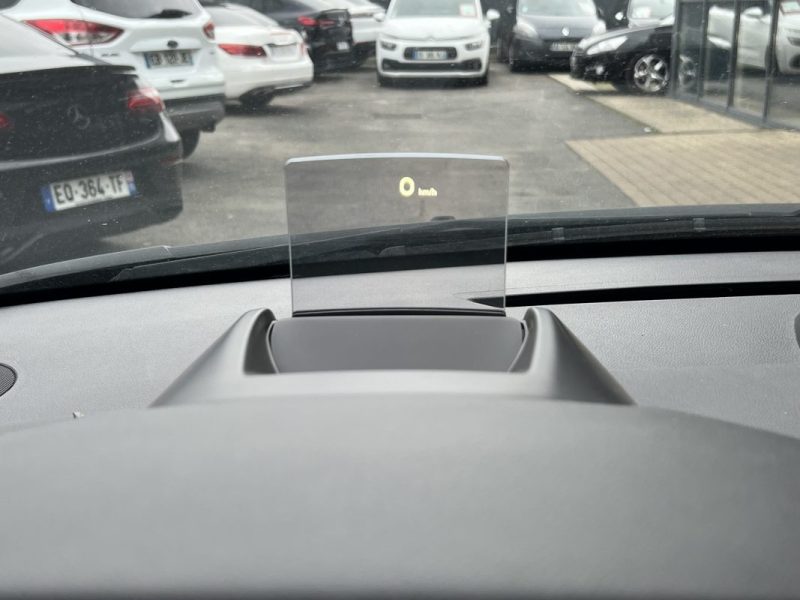 PEUGEOT 5008 PHASE 2 ALLURE 1.2 130 Cv 7 PLACES TOIT PANORAMIQUE GPS CAMERA CritAir1 - GARANTIE 1 AN