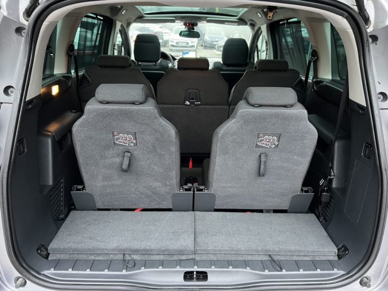 PEUGEOT 5008 PHASE 2 ALLURE 1.2 130 Cv 7 PLACES TOIT PANORAMIQUE GPS CAMERA CritAir1 - GARANTIE 1 AN