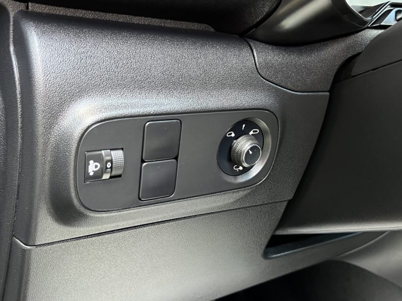 CITROEN C3 III PHASE 2 - 1.2 83 Cv APPLE CARPLAY & ANDROID ECRAN TACTILE CRIT AIR 1 GARANTIE AN