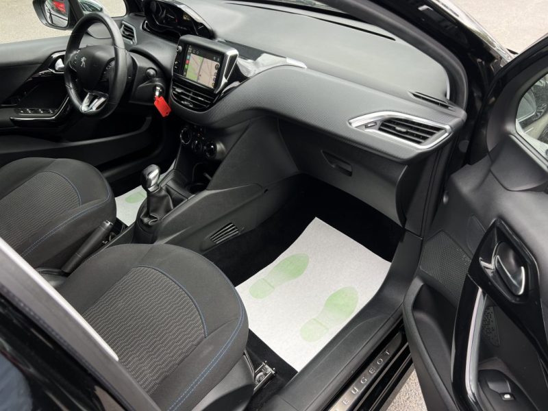 PEUGEOT 208 PHASE 2 1.2 82 Cv ECRAN TACTILE / APPLE & ANDROID CRIT AIR 1 5 PORTES - GARANTIE 1 AN