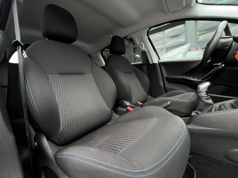 PEUGEOT 208 PHASE 2 1.2 82 Cv ECRAN TACTILE / APPLE & ANDROID CRIT AIR 1 5 PORTES - GARANTIE 1 AN