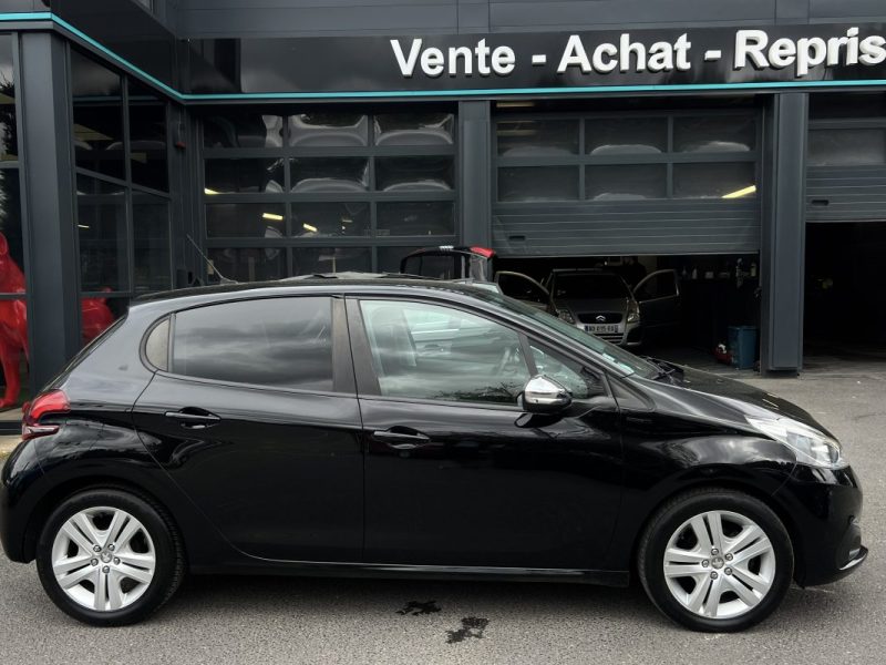 PEUGEOT 208 PHASE 2 1.2 82 Cv ECRAN TACTILE / APPLE & ANDROID CRIT AIR 1 5 PORTES - GARANTIE 1 AN