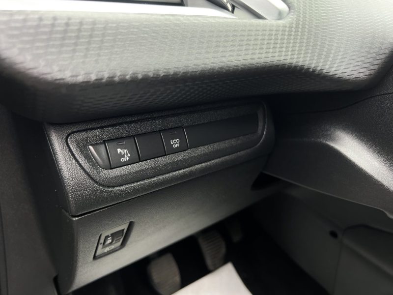 PEUGEOT 208 PHASE 2 1.2 82 Cv ECRAN TACTILE / APPLE & ANDROID CRIT AIR 1 5 PORTES - GARANTIE 1 AN