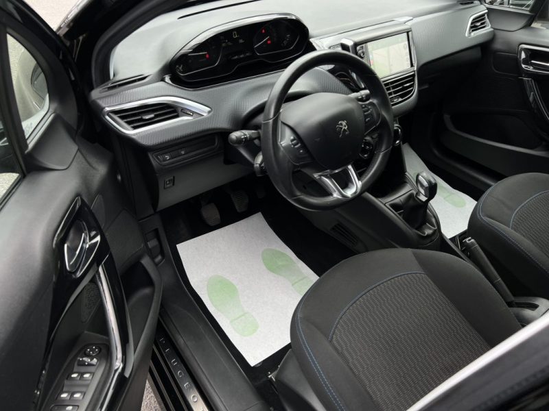 PEUGEOT 208 PHASE 2 1.2 82 Cv ECRAN TACTILE / APPLE & ANDROID CRIT AIR 1 5 PORTES - GARANTIE 1 AN