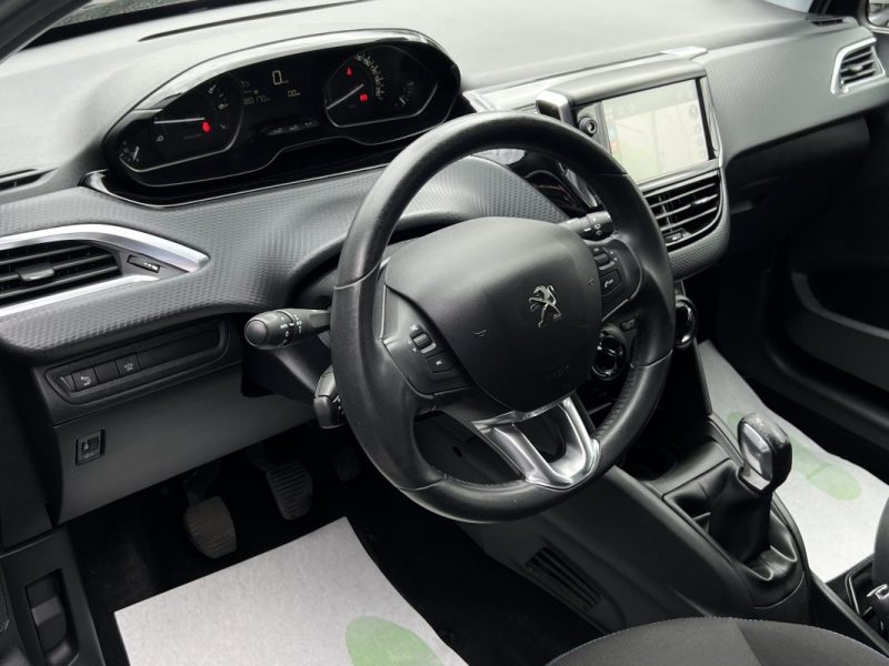 PEUGEOT 208 PHASE 2 1.2 82 Cv ECRAN TACTILE / APPLE & ANDROID CRIT AIR 1 5 PORTES - GARANTIE 1 AN