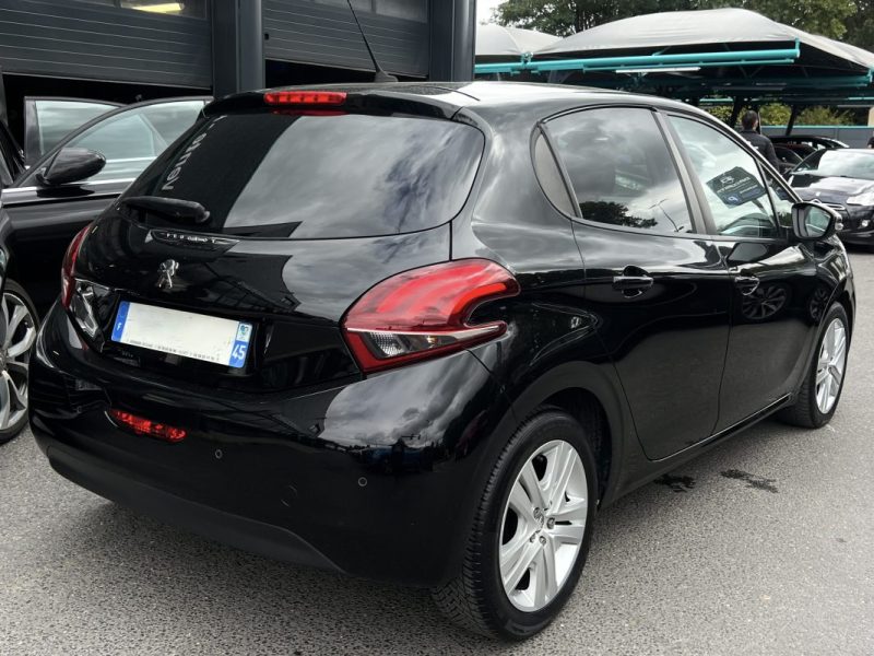 PEUGEOT 208 PHASE 2 1.2 82 Cv ECRAN TACTILE / APPLE & ANDROID CRIT AIR 1 5 PORTES - GARANTIE 1 AN