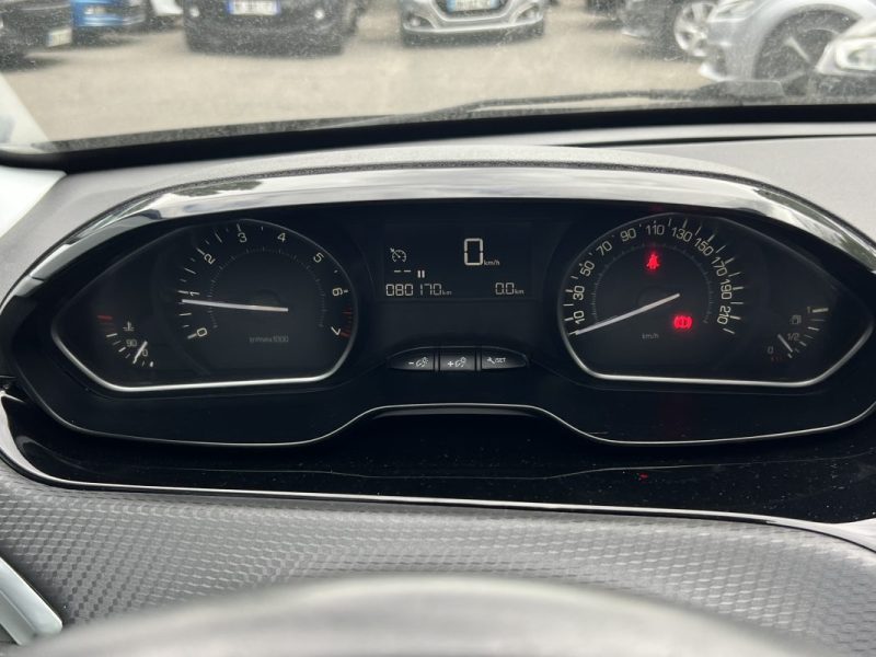 PEUGEOT 208 PHASE 2 1.2 82 Cv ECRAN TACTILE / APPLE & ANDROID CRIT AIR 1 5 PORTES - GARANTIE 1 AN