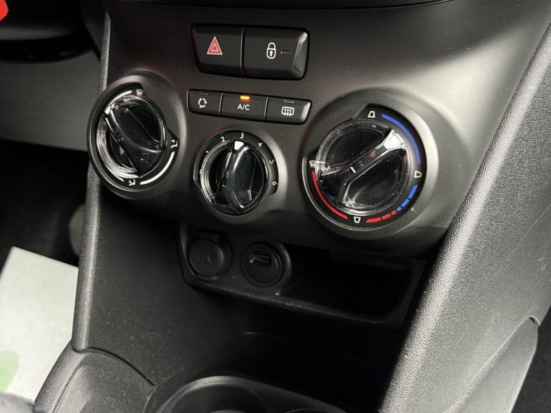PEUGEOT 208 PHASE 2 1.2 82 Cv ECRAN TACTILE / APPLE & ANDROID CRIT AIR 1 5 PORTES - GARANTIE 1 AN