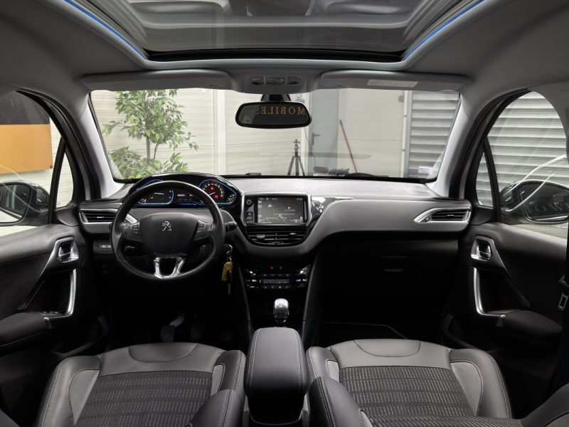 PEUGEOT 2008 1.6 e-HDi115 - Allure