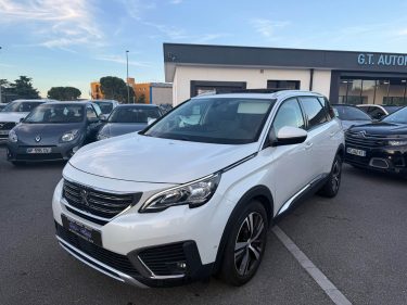 PEUGEOT 5008 2017