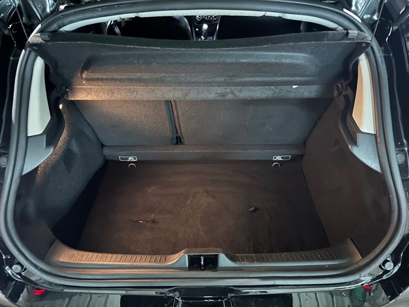 RENAULT CLIO IV 0.9 TCe 90 Intens