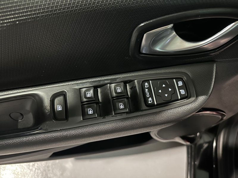 RENAULT CLIO IV 0.9 TCe 90 Intens