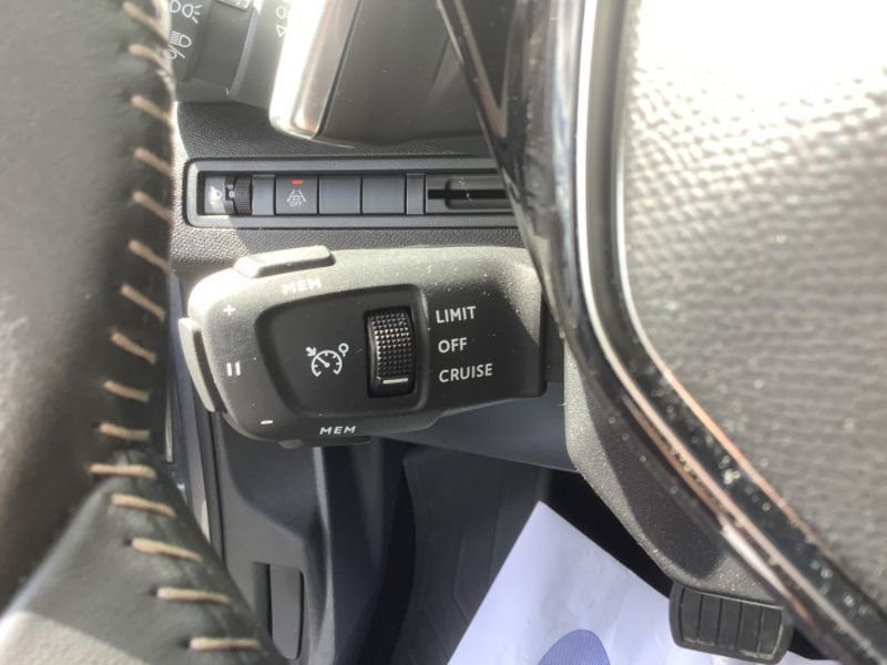 Peugeot 3008 Hybrid 145 e-DCS6 Allure Pack