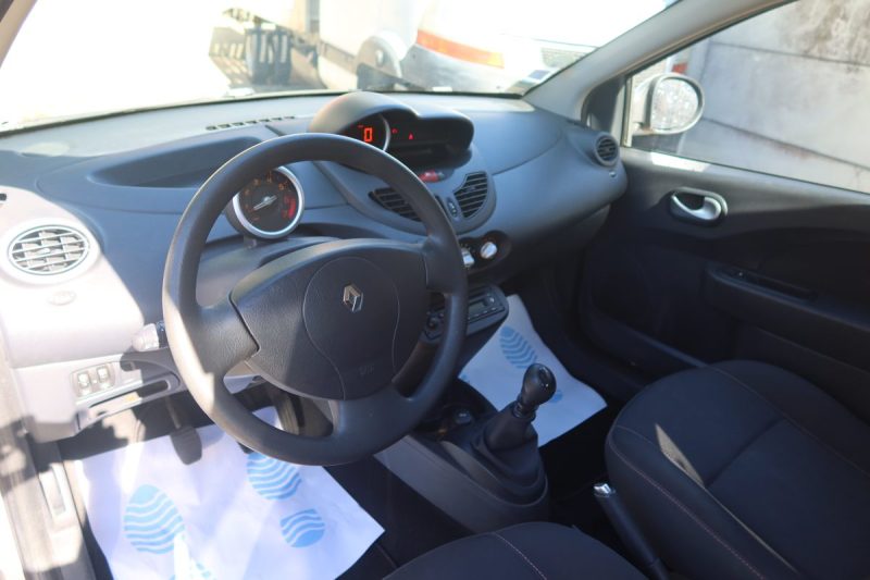 RENAULT TWINGO 2009