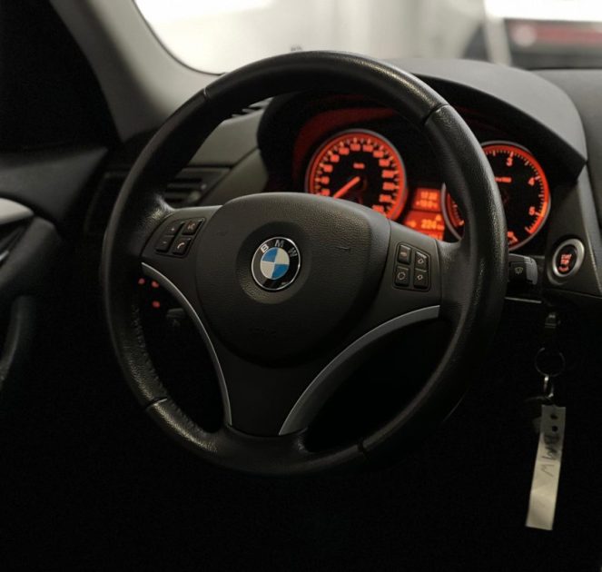 BMW X1 18D 143CH