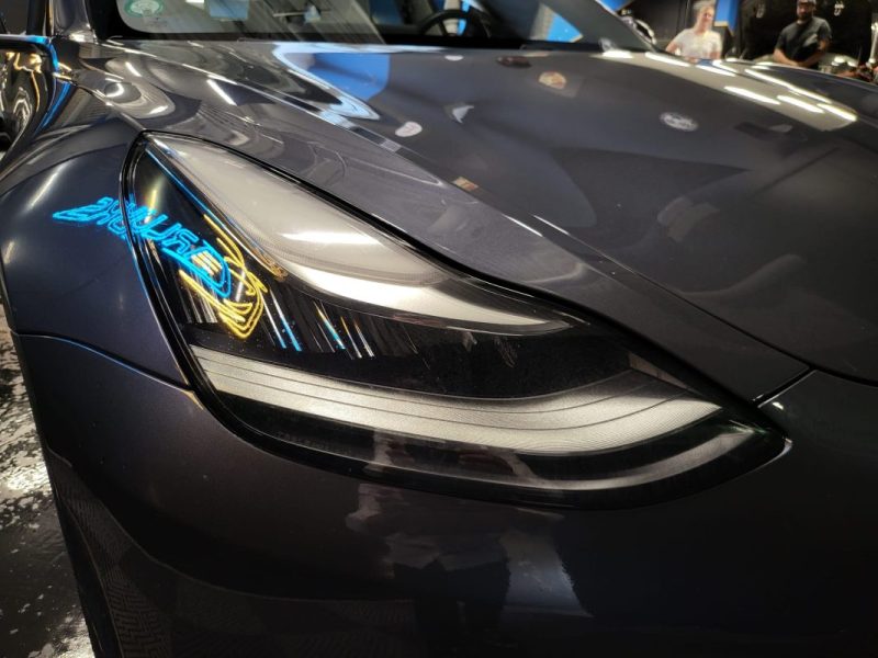 TESLA MODEL 3 PERFORMANCE  / TOIT PANO / AUTO PILOT / PREMIERE MAIN / SUIVI TESLA