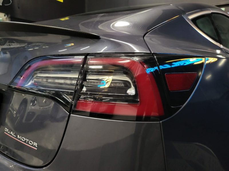 TESLA MODEL 3 PERFORMANCE  / TOIT PANO / AUTO PILOT / PREMIERE MAIN / SUIVI TESLA