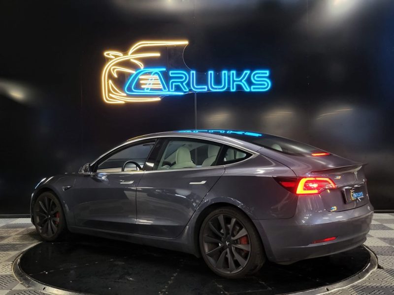 TESLA MODEL 3 PERFORMANCE  / TOIT PANO / AUTO PILOT / PREMIERE MAIN / SUIVI TESLA