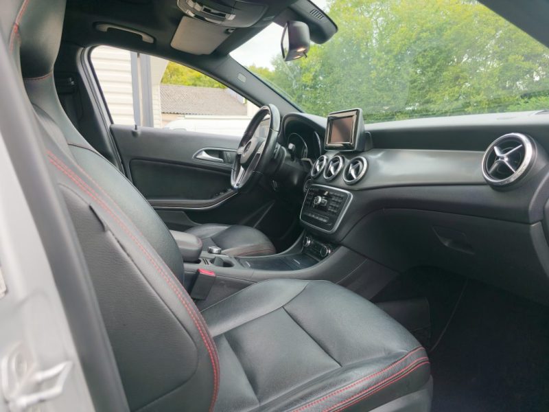 MERCEDES CLASSE GLA 200 136CV 7G-TRONIC FASCINATION AMG