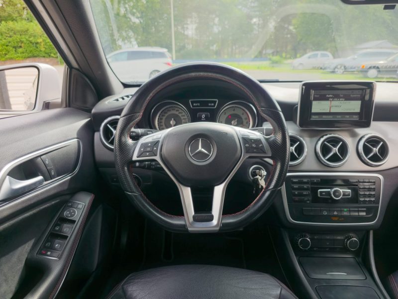 MERCEDES CLASSE GLA 200 136CV 7G-TRONIC FASCINATION AMG