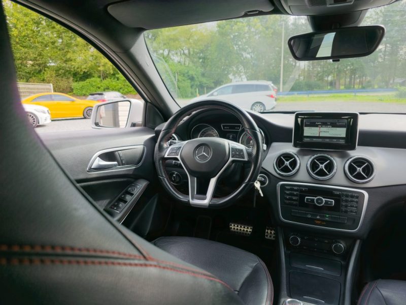 MERCEDES CLASSE GLA 200 136CV 7G-TRONIC FASCINATION AMG