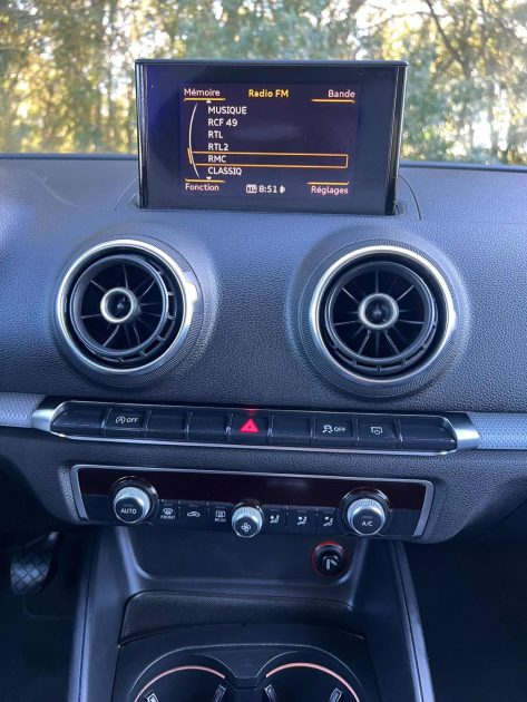 AUDI A3 1.6 TDI 105 AMBIENTE 