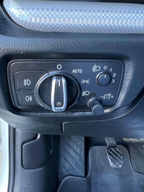 AUDI A3 1.6 TDI 105 AMBIENTE 