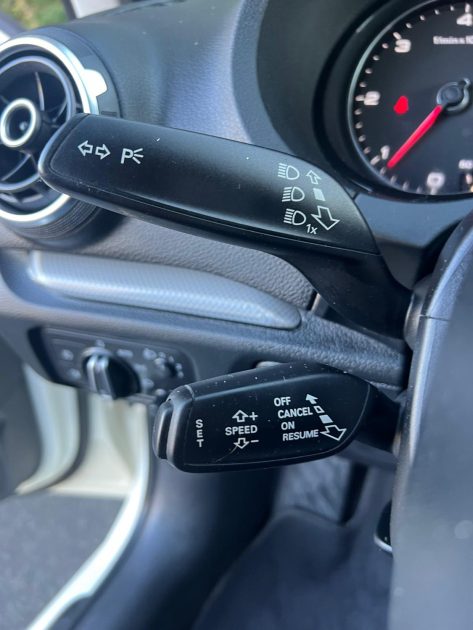 AUDI A3 1.6 TDI 105 AMBIENTE 