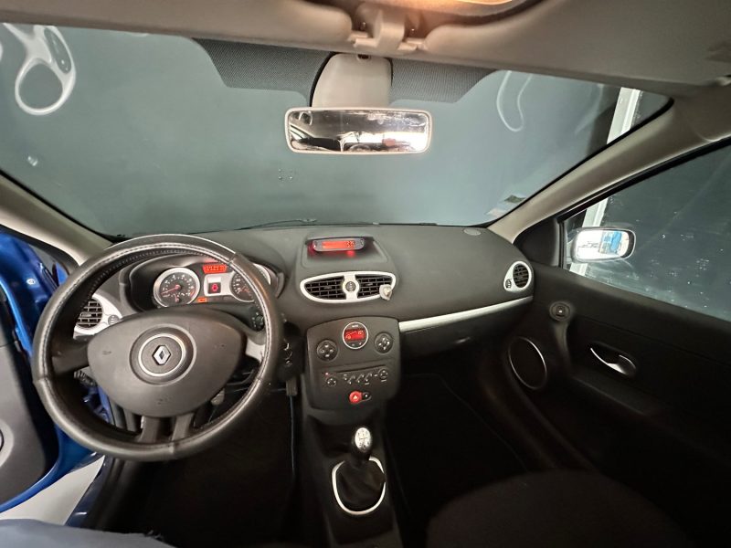 RENAULT CLIO CONFORT DYNAMIQUE