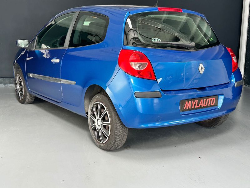 RENAULT CLIO CONFORT DYNAMIQUE