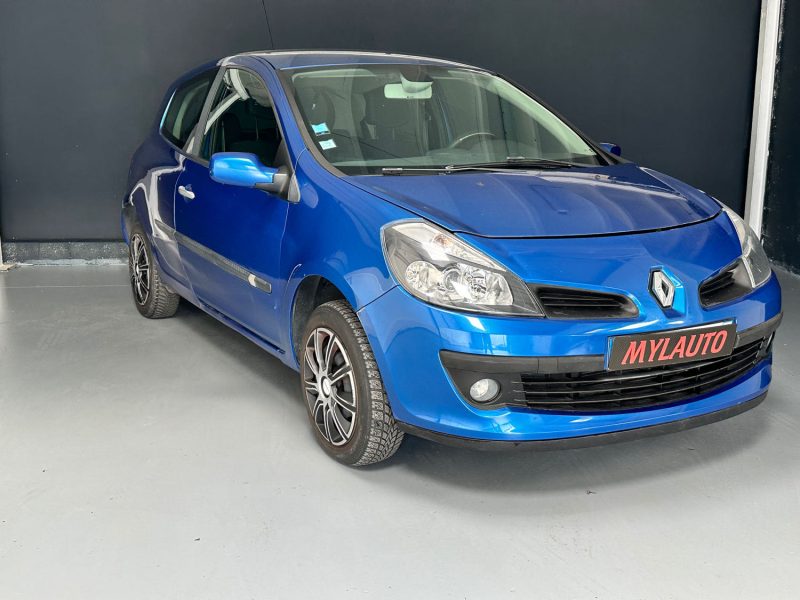 RENAULT CLIO CONFORT DYNAMIQUE