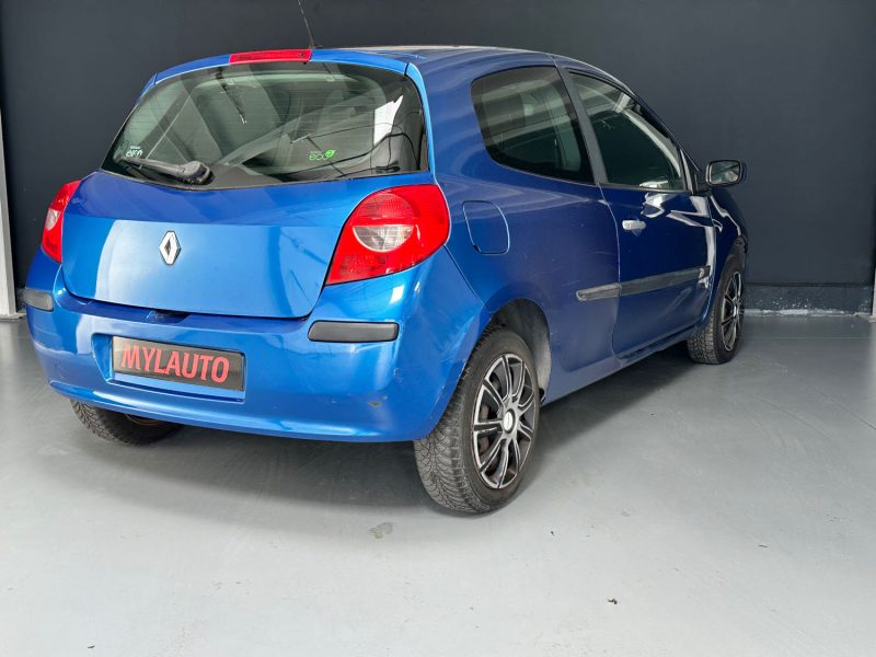 RENAULT CLIO CONFORT DYNAMIQUE