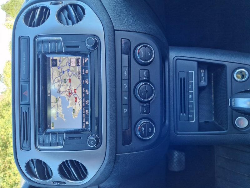 VOLKSWAGEN TIGUAN 2016