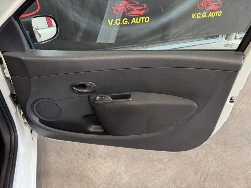 RENAULT CLIO 1.2i 16v 75 Collection 3p 