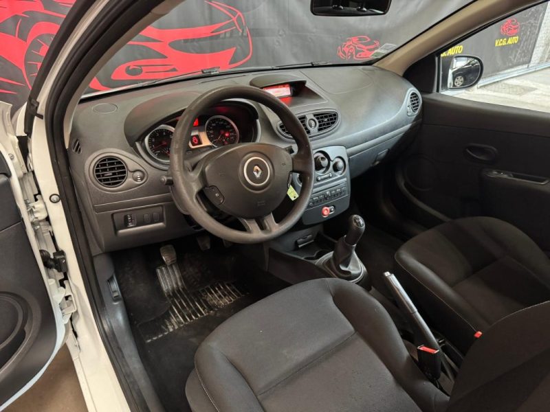 RENAULT CLIO 1.2i 16v 75 Collection 3p 