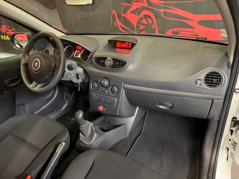 RENAULT CLIO 1.2i 16v 75 Collection 3p 