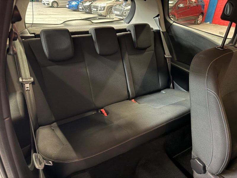 RENAULT CLIO 1.2i 16v 75 Collection 3p 