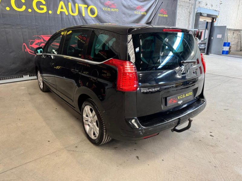 PEUGEOT 5008 1.6 HDI 110 Premium 5pl 