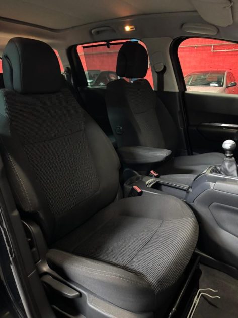 PEUGEOT 5008 1.6 HDI 110 Premium 5pl 