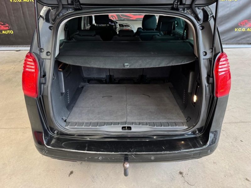 PEUGEOT 5008 1.6 HDI 110 Premium 5pl 