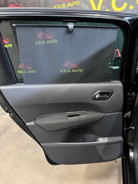 PEUGEOT 5008 1.6 HDI 110 Premium 5pl 