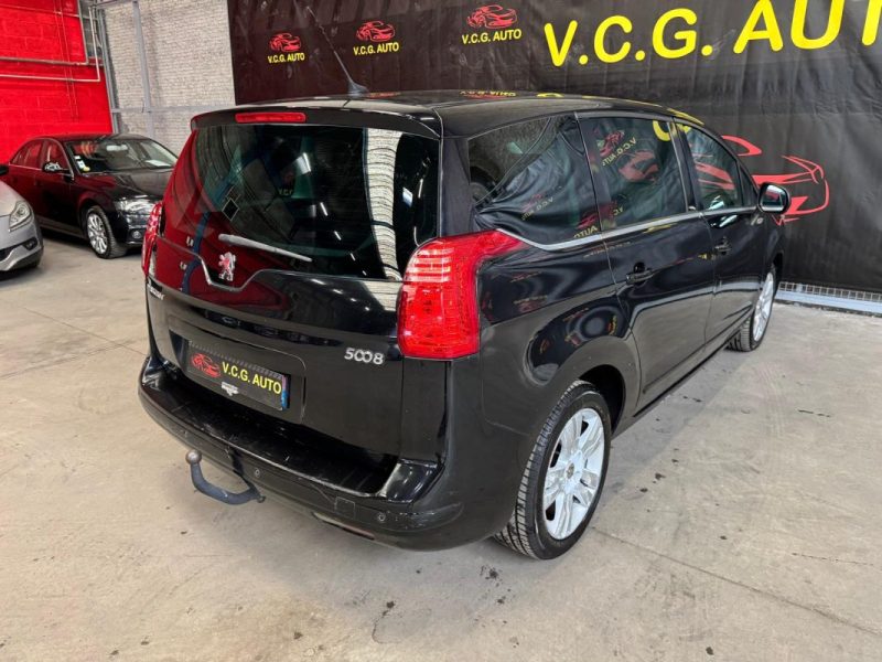 PEUGEOT 5008 1.6 HDI 110 Premium 5pl 